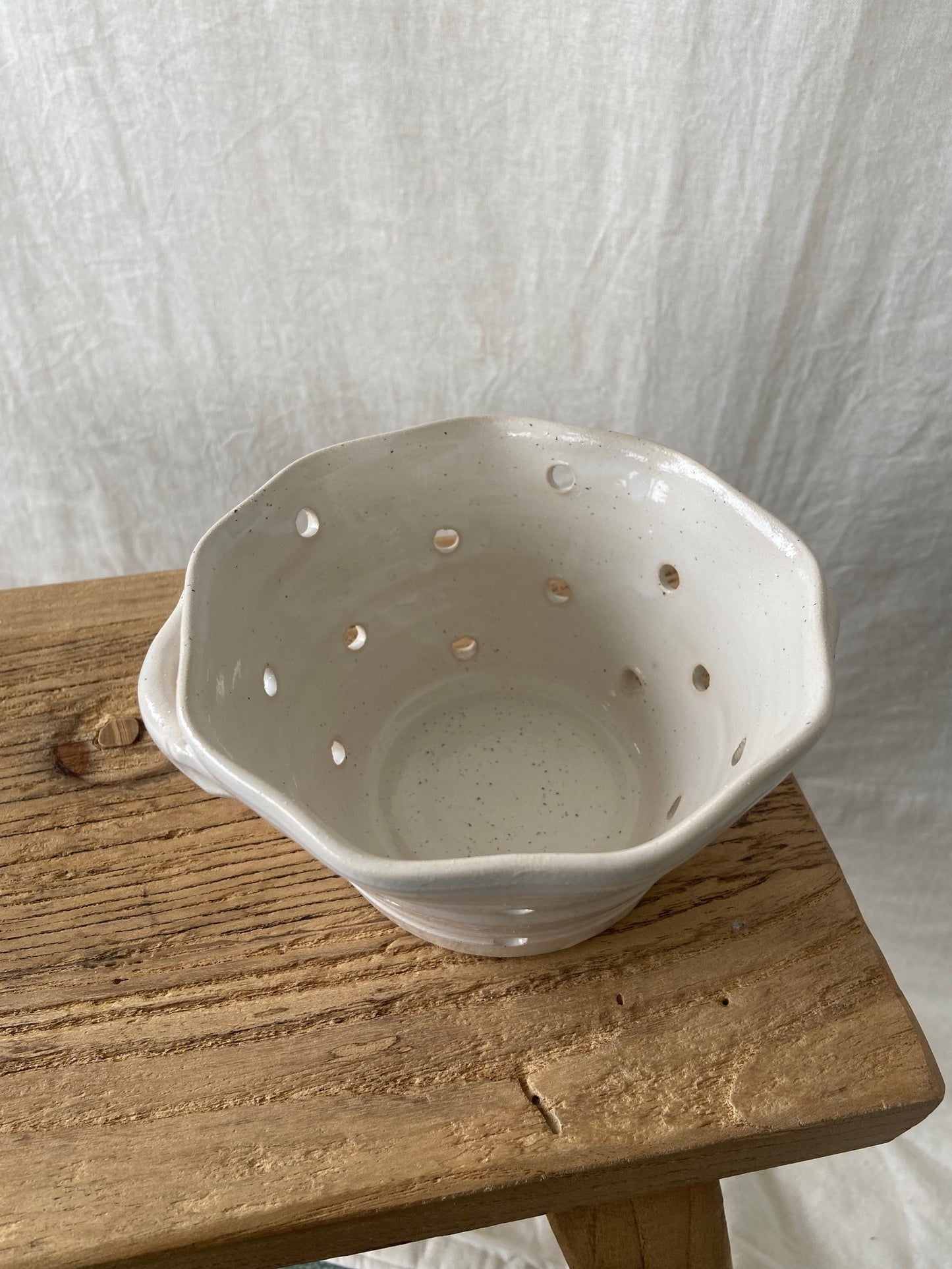 Rustic White Berry Bowl Handled