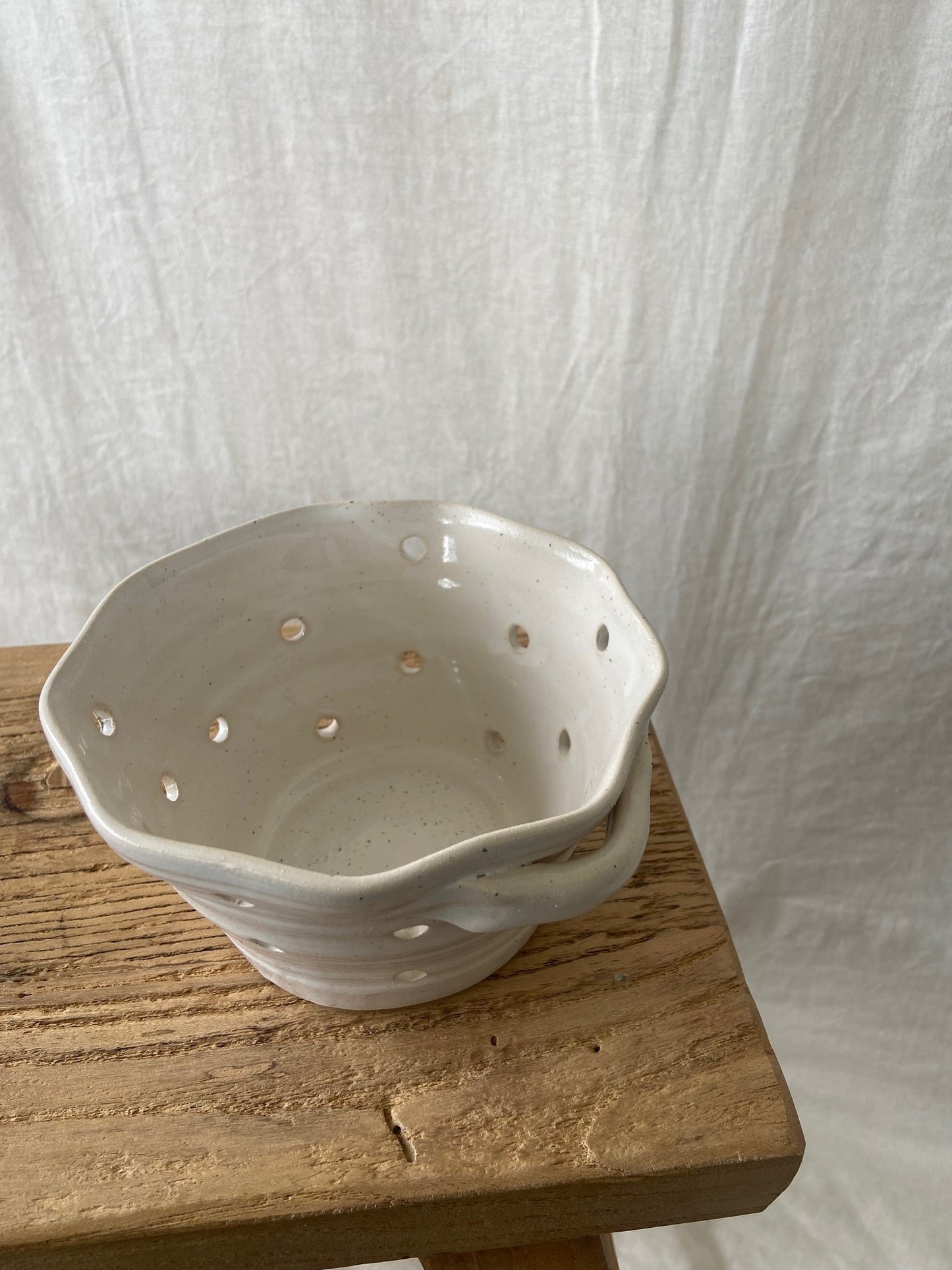 Rustic White Berry Bowl Handled