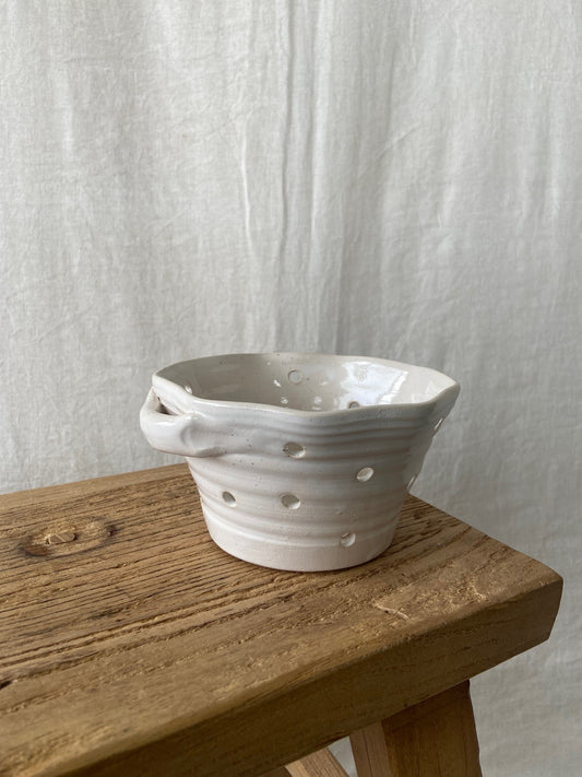 Rustic White Berry Bowl Handled